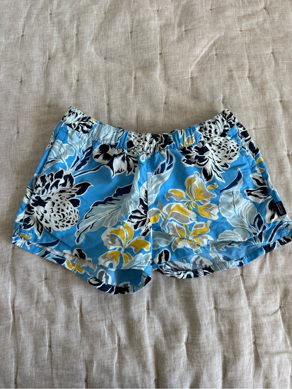 Patagonia Barely Baggies Shorts Blue Yellow Floral Pattern Small